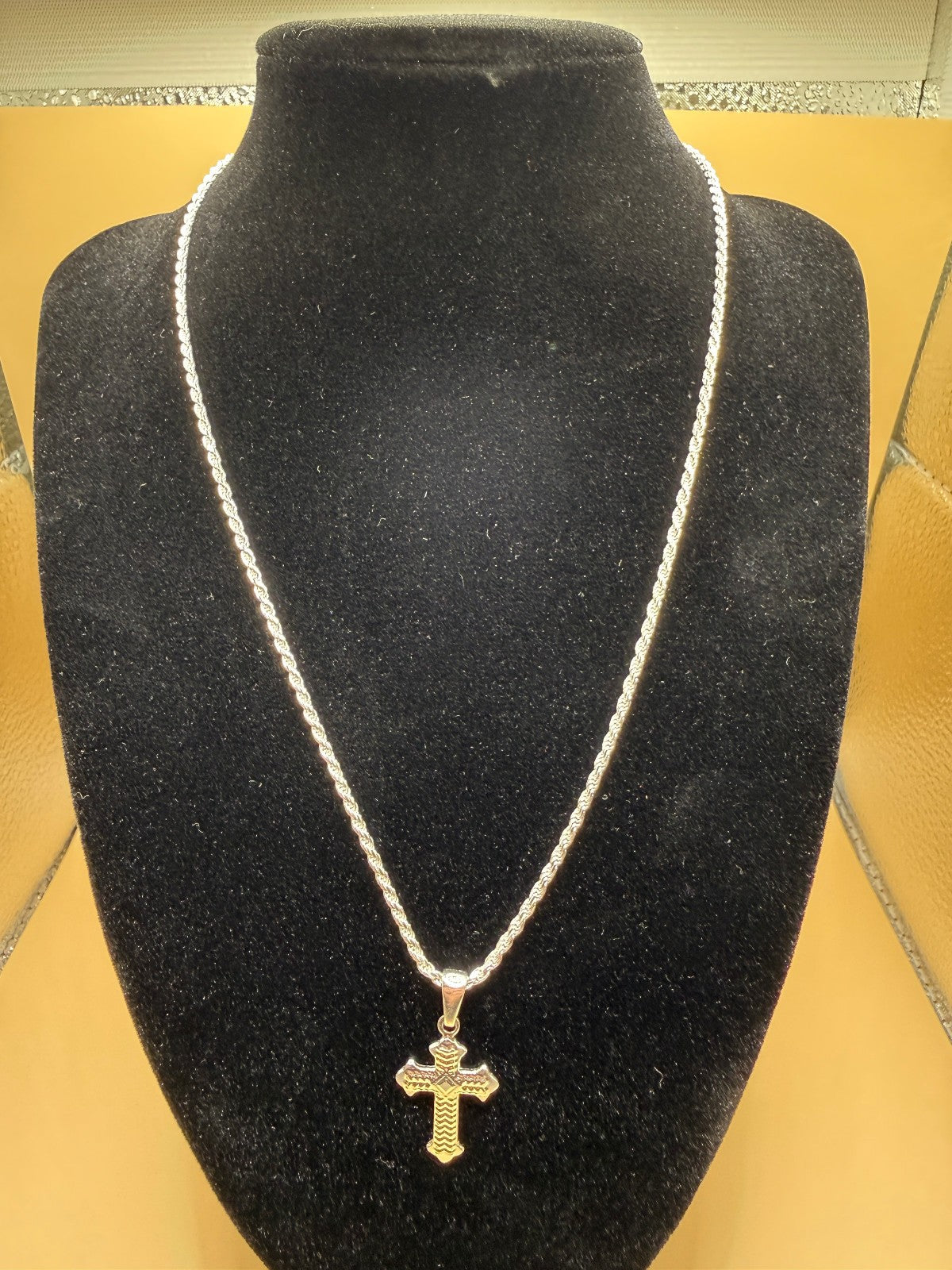 Sterling Silver 925 Rope Chain Necklace 18" With Silver Cross Pendant