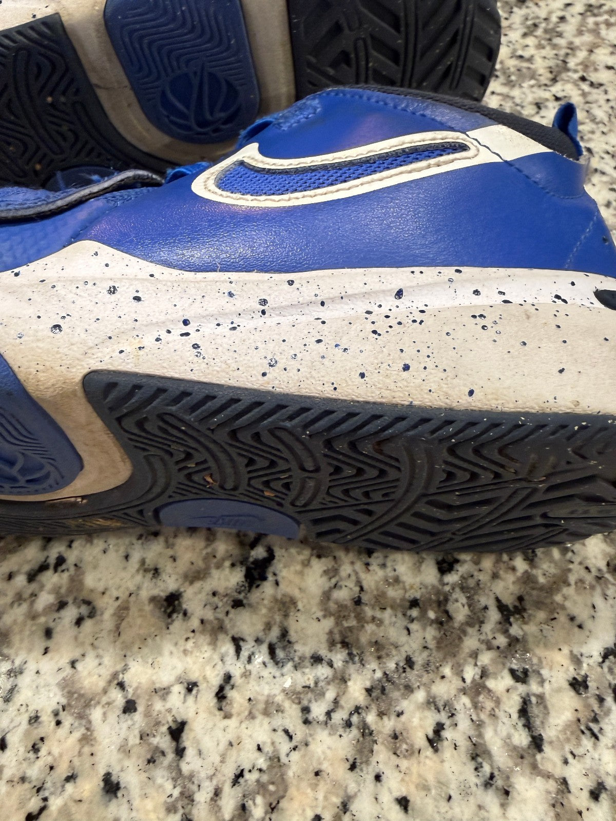 Nike Kids Basketball Shoes DV8994-400 Size 3Y Blue White Retro Sneakers