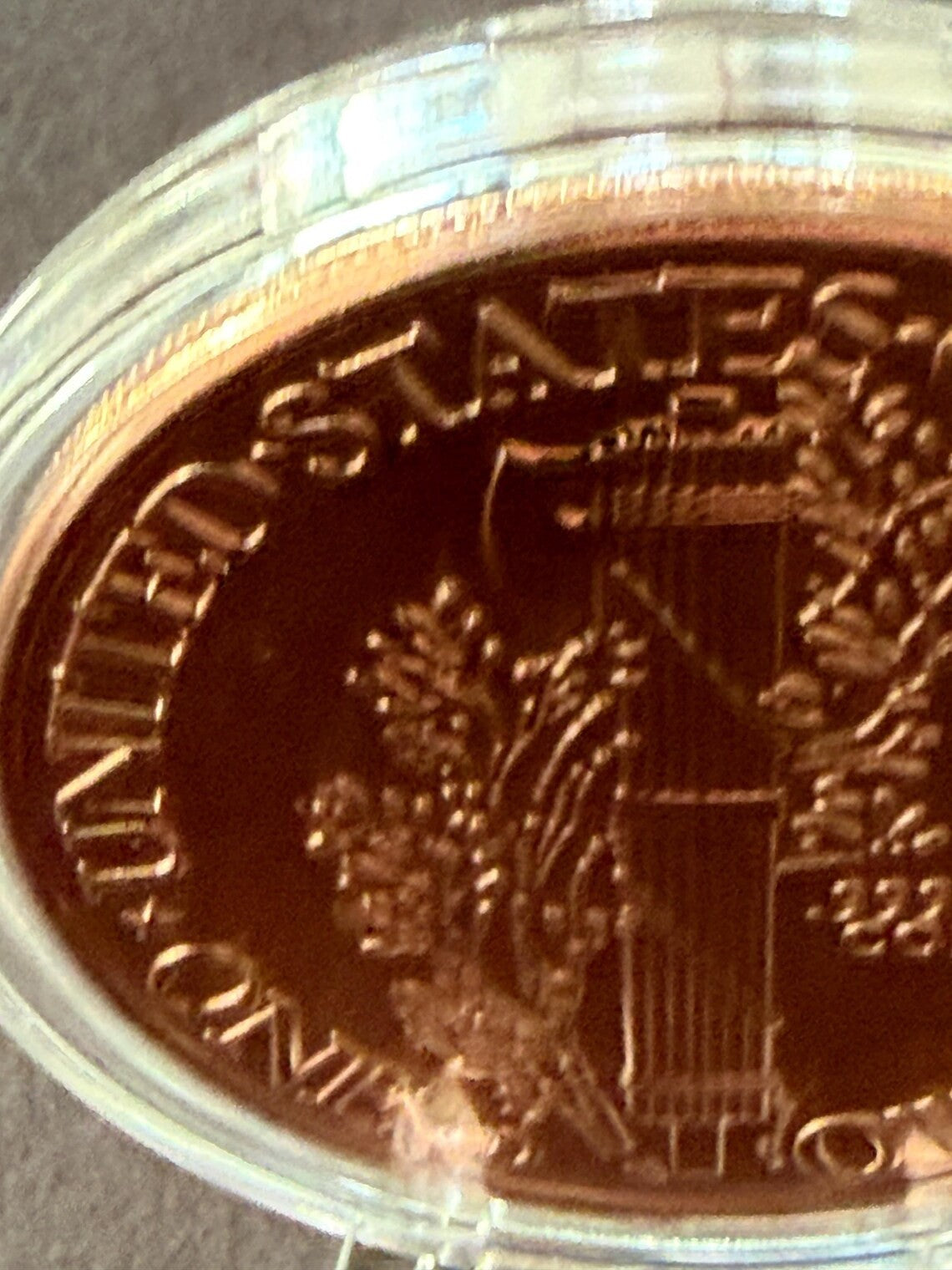 1 oz .999 Fine Copper Round Liberty Head w Case & Stand Collectible Coin