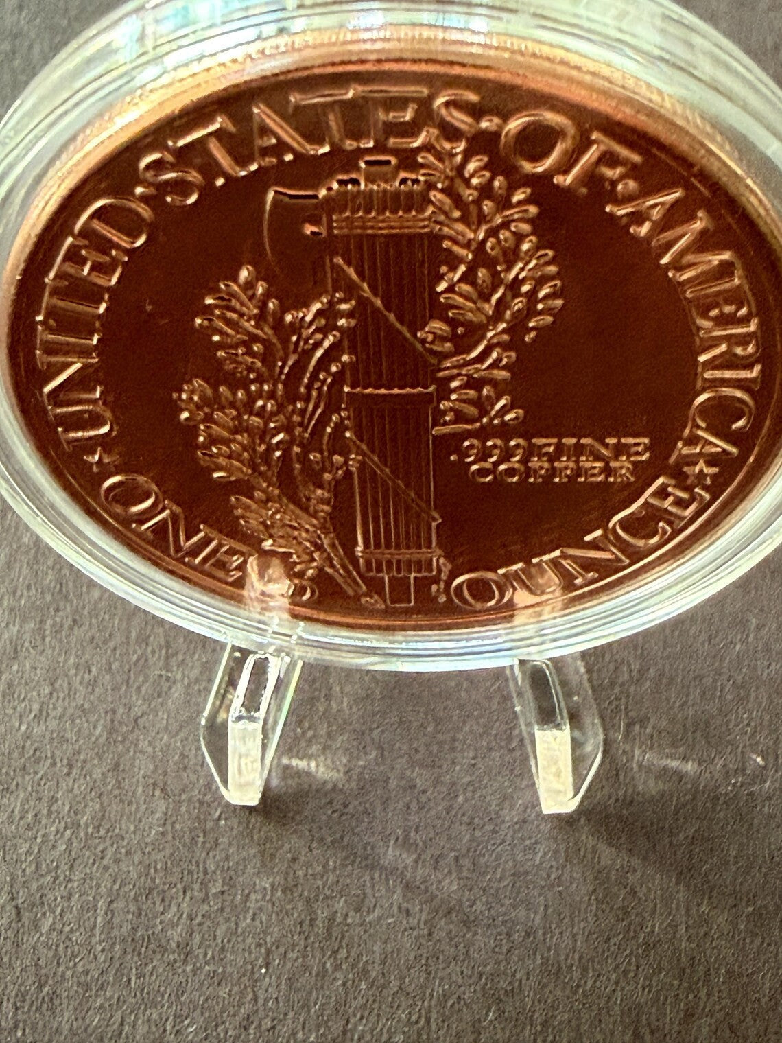 1 oz .999 Fine Copper Round Liberty Head w Case & Stand Collectible Coin