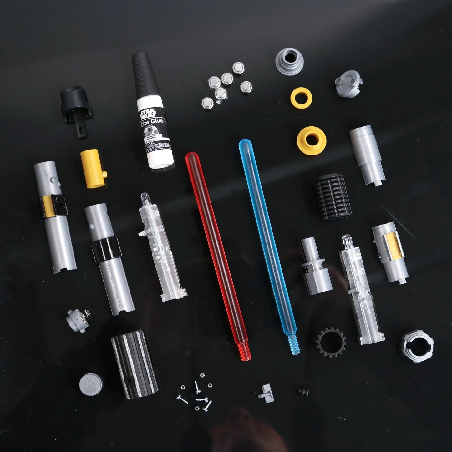 Star Wars Build Your Own Lightsaber 24 Piece Set Kids Toy Custom Sabers