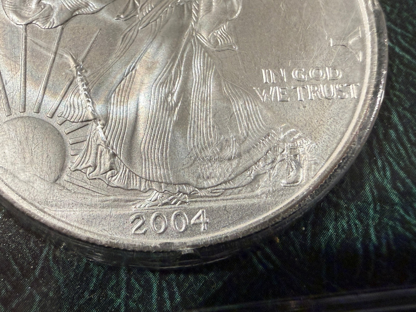 2004 American Silver Eagle 1 oz .999 Fine Silver $1 BU Uncirculated Coin