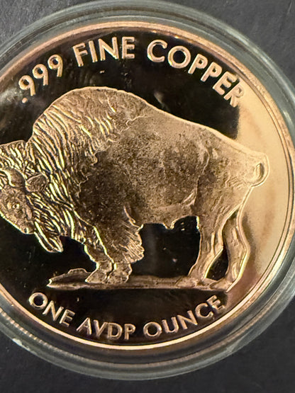 1 oz .999 Fine Copper Buffalo Round Coin w Capsule & Display Stand
