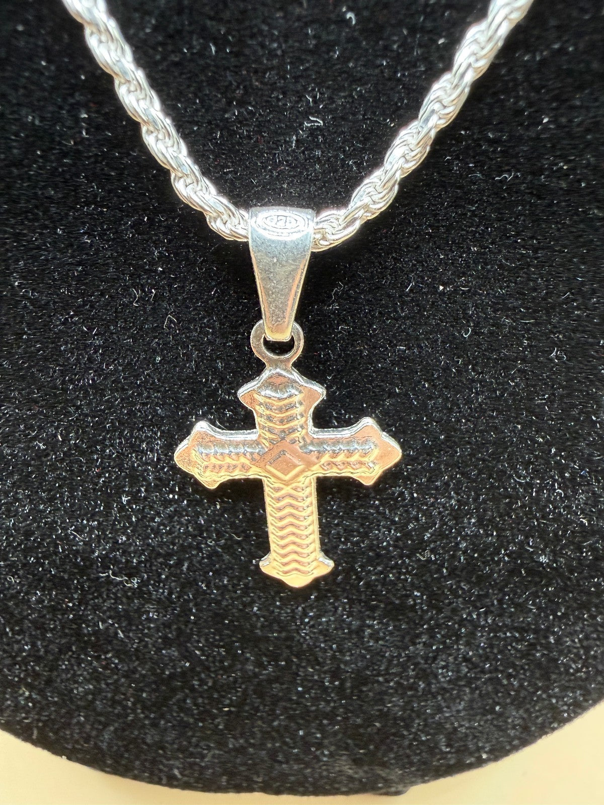 Sterling Silver 925 Rope Chain Necklace 18" With Silver Cross Pendant