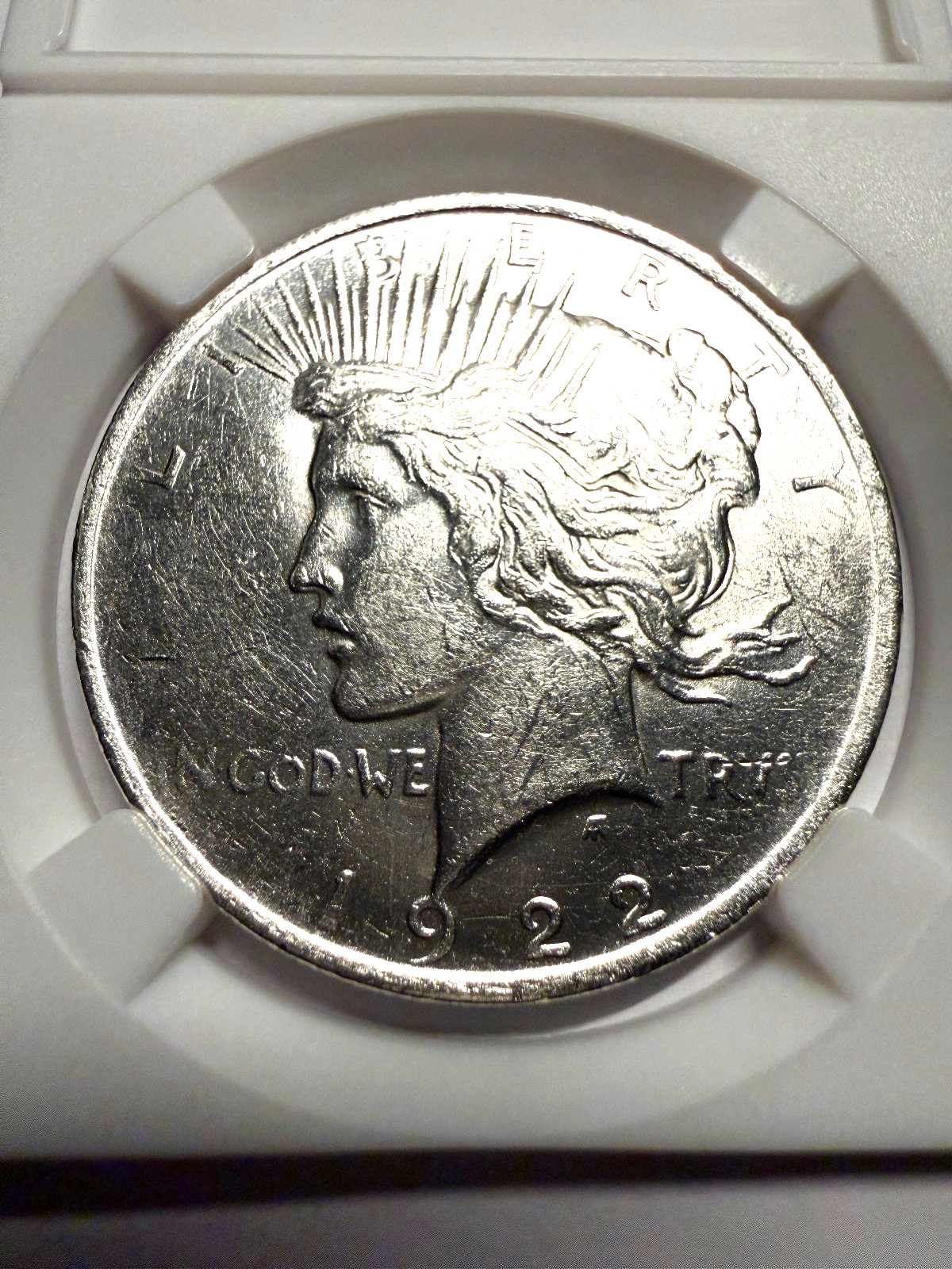 1922 Peace Silver Dollar .7734 ASW Philadelphia Mint $1 US Coin