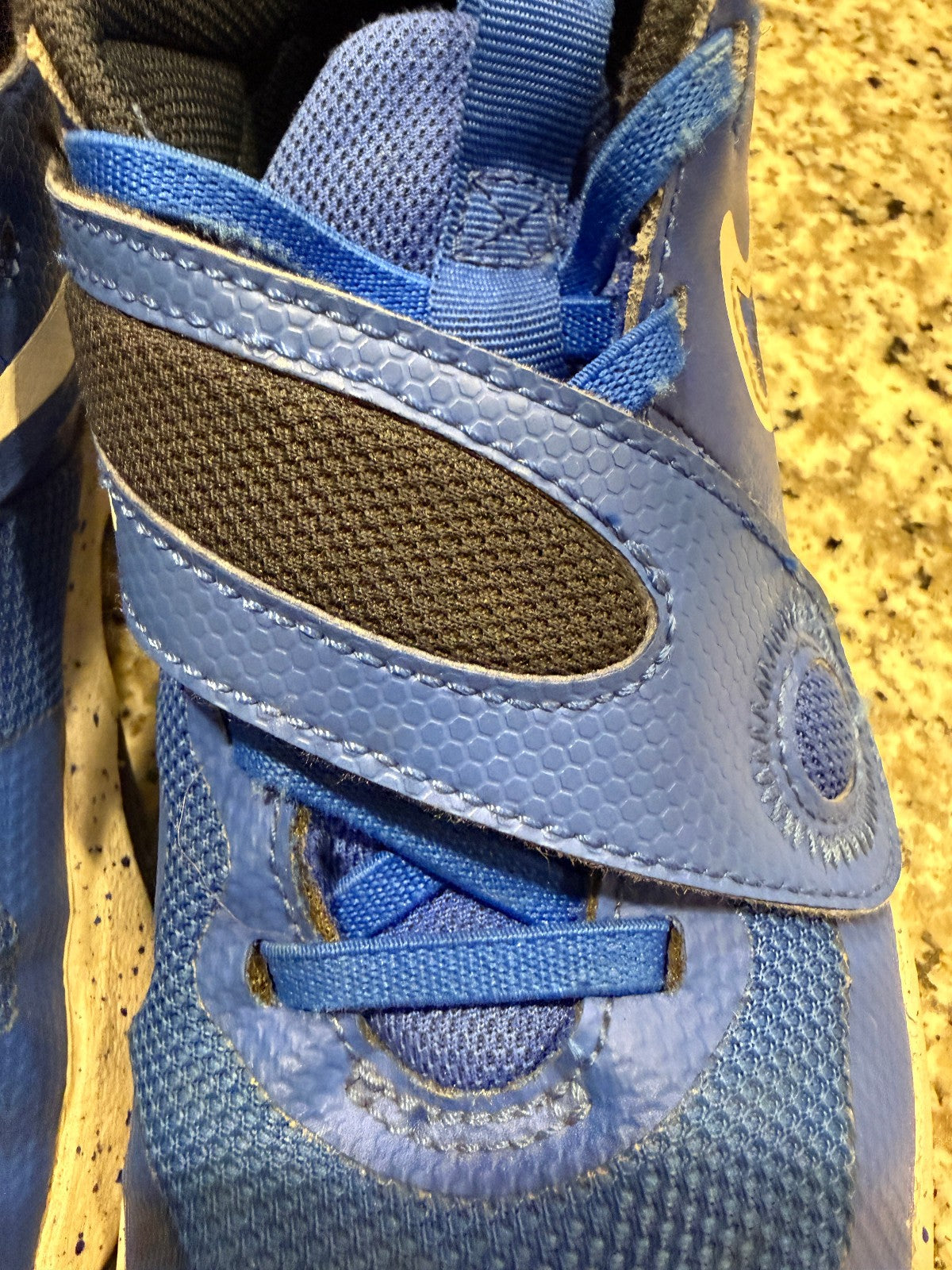 Nike Kids Basketball Shoes DV8994-400 Size 3Y Blue White Retro Sneakers
