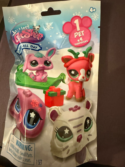Littlest Pet Shop Blind Bag Winter Snow Day Series 2 Two Pack Pets