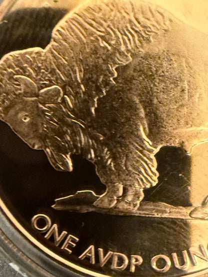 1 oz .999 Fine Copper Buffalo Round w/ Capsule & Display Stand