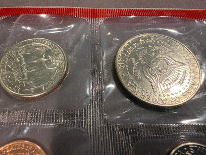 1997 US Mint Uncirculated Coin Set Sealed Original Government Packaging
