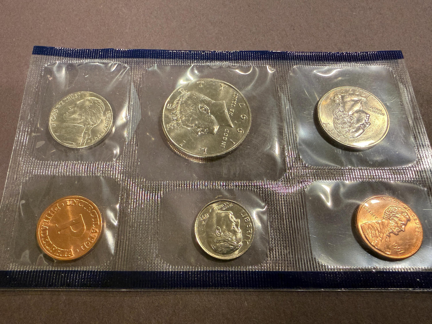 1997 US Mint Uncirculated Coin Set Sealed Original Government Packaging