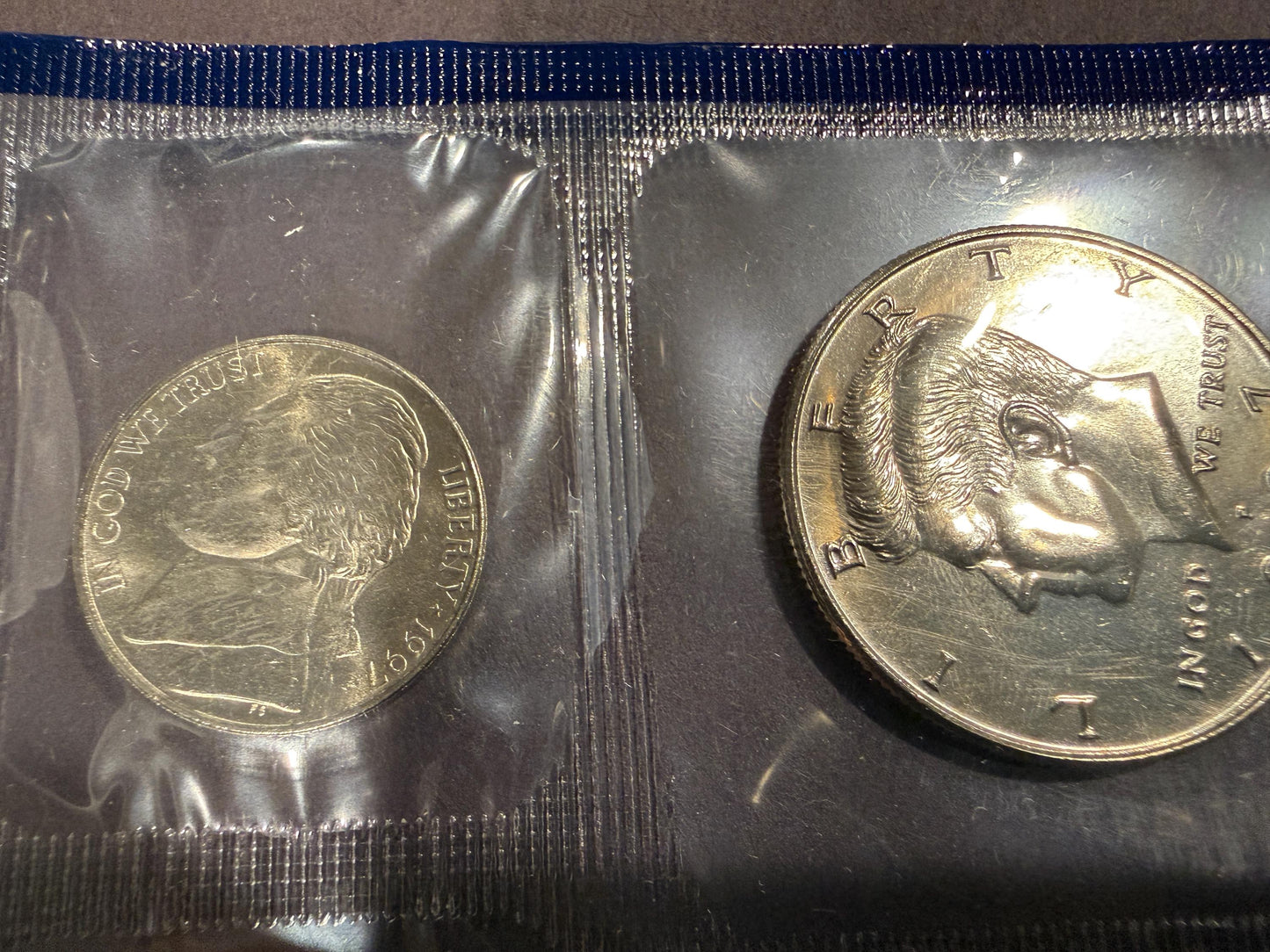 1997 US Mint Uncirculated Coin Set Sealed Original Government Packaging
