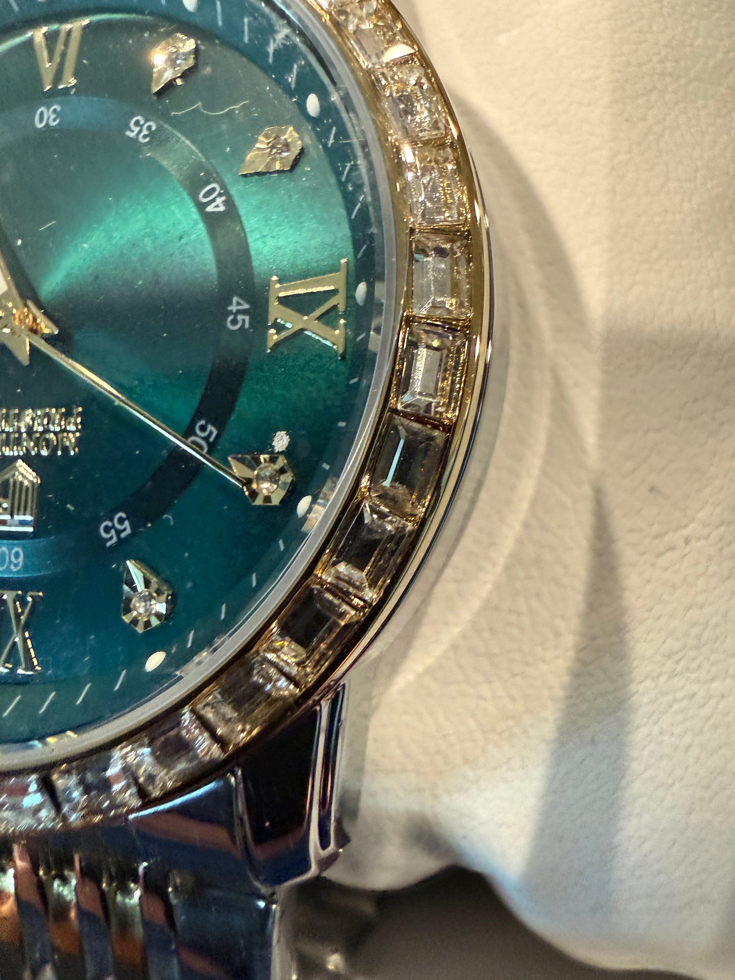 Montres Prestige Invicta Mens Watch 45mm Gold Silver Green Dial Crystal Bezel